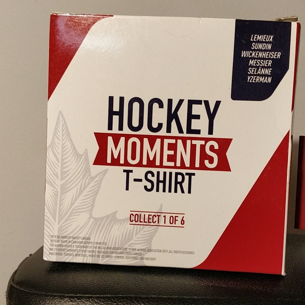 Hockey moments t shirt with Wayne Gretzky cufflink